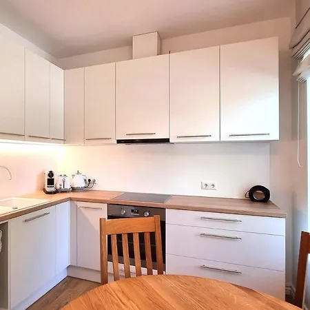 Koidula - Spacios 1-bedroom Apartment, Free Parking & Self Check-in Apartamento Pärnu